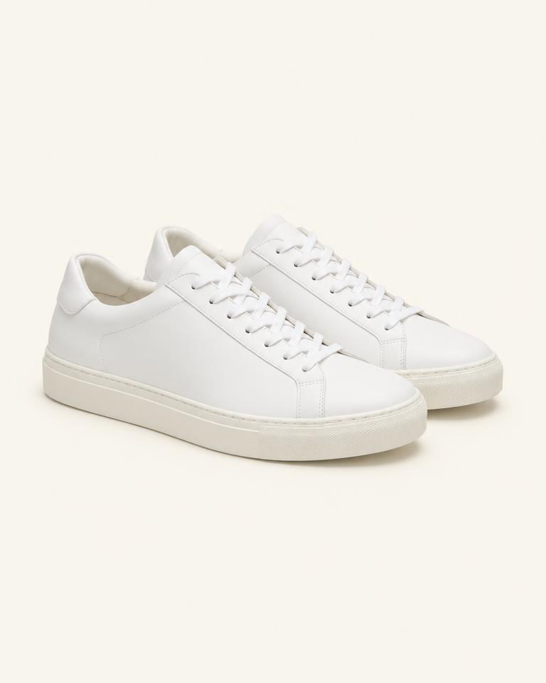 Tenis blancos de cuero
